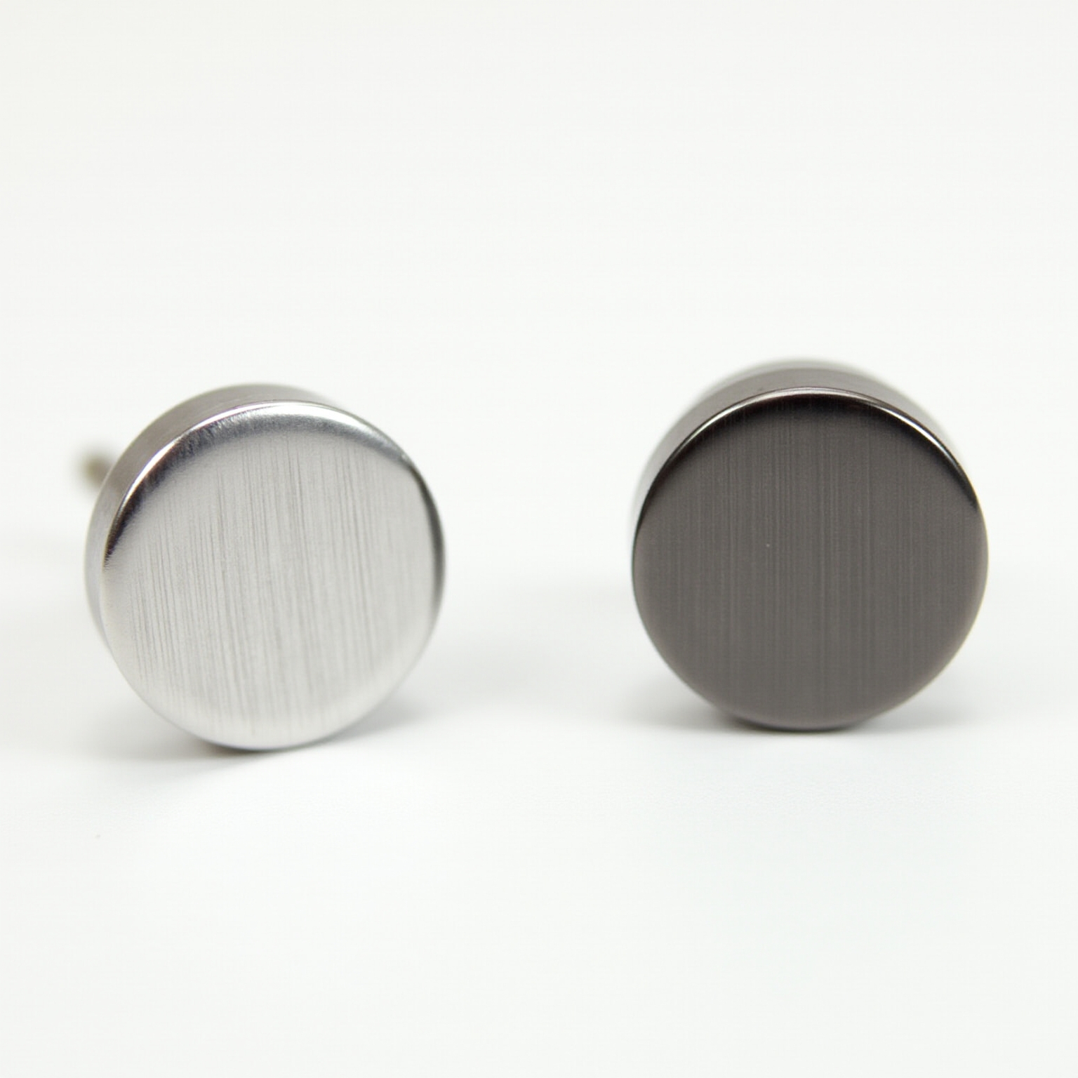 Tarraxa Industrial Duo — Brinco de Par em Aço